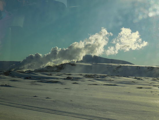 Island qualmt wirklich aus allen Löchern...