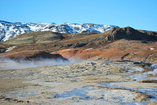 wabernder Wasserdampf über der Mondlandschaft