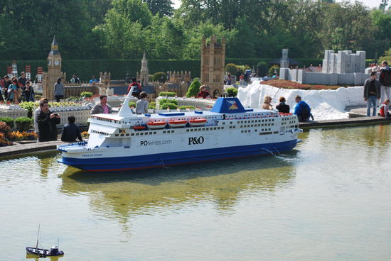 Die Modelle sind schon einigermaßen groß.