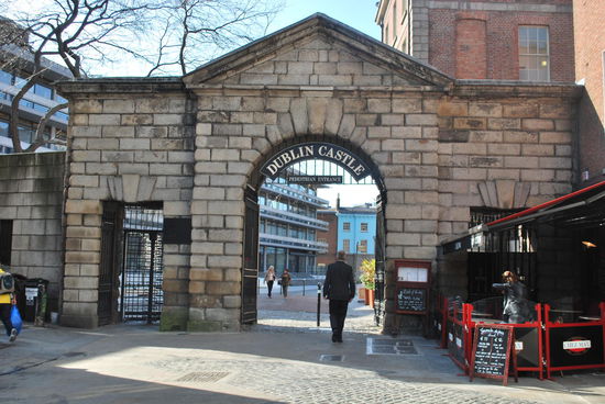Eingang zum Dublin Castle - hier steige ich aus dem Bus.