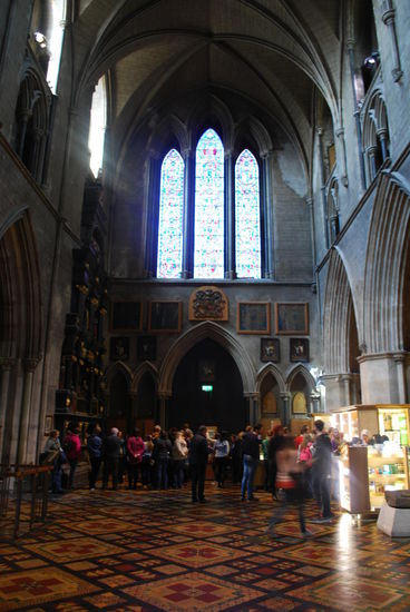 Umlagerte Souvenirshop-Ecke