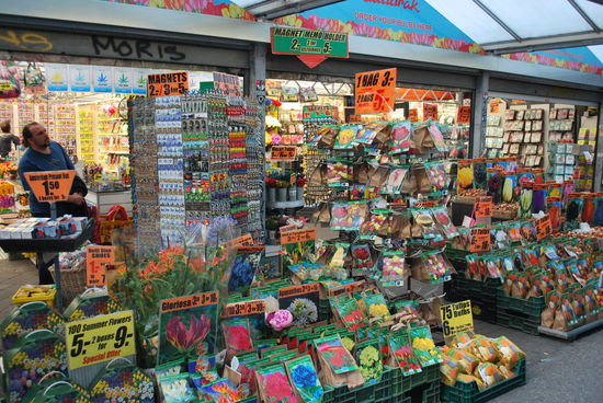 Blumenmarkt - vor allem gibt es Blumenzwiebeln und Saat