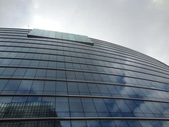 Im EU-Viertel stehen überall Stahl-Glas-Paläste