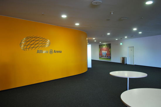 Presse-Zone. Die zeigen einfach alles.