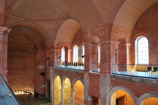 Allerheiligen-Hofkapelle - im 2. Weltkrieg völlig zerstört und noch immer nicht ganz fertig wieder restauriert