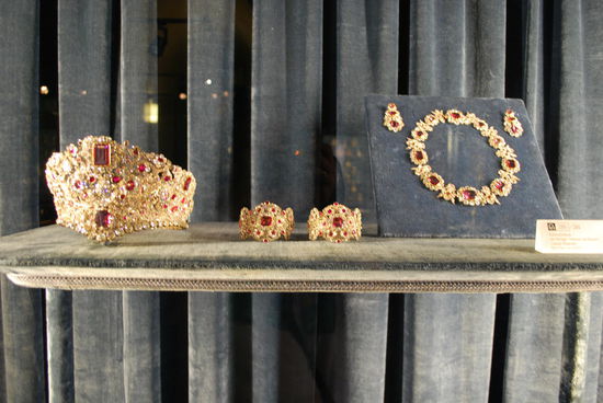 Das wären jetzt so die Klunker, die ich gerne mal anprobieren würde, nur für ein Foto und 5 Minuten ! Aber weiter geht´s...