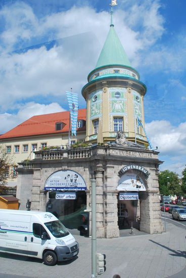 Tja, Löwenbräu - ich bin noch immer trocken und habe noch nicht ein einziges Bier getrunken...
