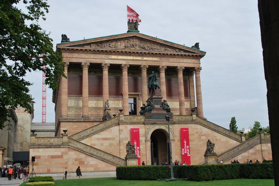 Die Alte Nationalgalerie interessiert mich jetzt nicht so sehr..