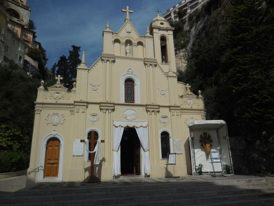 Für mich von Wiedererkennungswert: Hier geht´s zum Bahnhof...