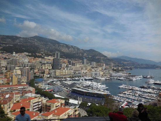 Man sieht: Es ist eng, klein, zusammen-gequetscht - aber trotzdem irgendwie schön, oder jedenfalls besonders...