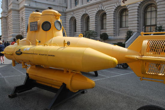 Fürst Albert I. war ganz dicke mit Jacques Cousteau, dem berühmten Meeresforscher und er interessierte sich auch viel für die Weltmeere, deswegen entstand das Musée océanographique auch in 1910 auf dem Felsen von Monaco. Und es ist wunderschön !!!