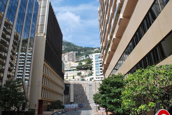 Soo lebt es sich in Monaco - Appartements hochgestapelt.
