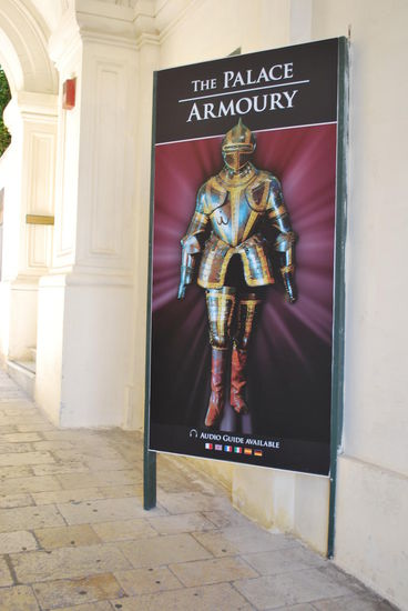 nur in die Waffenkammer komme ich heute hinein