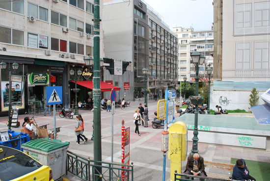 ...und das Zentrum von Piräus