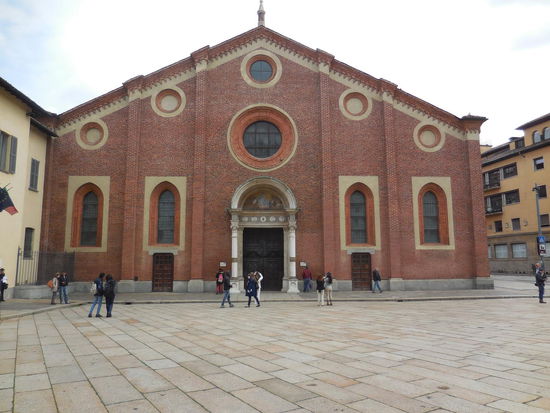 und hier befindet sich ein UNESCO Weltkulturerbe von derartiger Bedeutung ? Fast unglaublich angesichts der so schlichten Fassade.