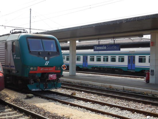 Trenitalia bei Ankunft in Venezia Santa Lucia