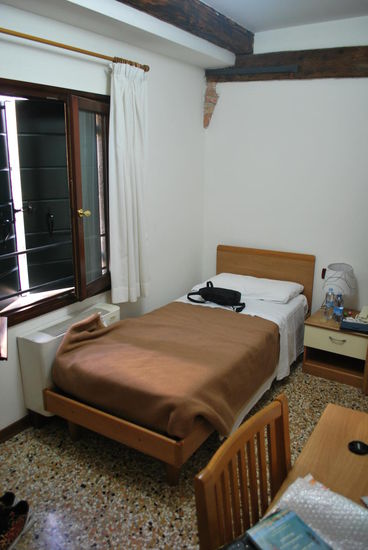 Zimmer-Check, mehr so Jugendherberge...