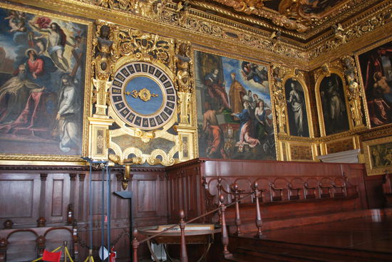 Es ist der größte ungestützte Saal Europas bis heute.