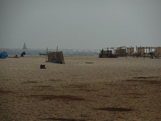 Der Strand ist meistens so leer, der Wind zu stark, das Wasser zum Baden zu kalt...