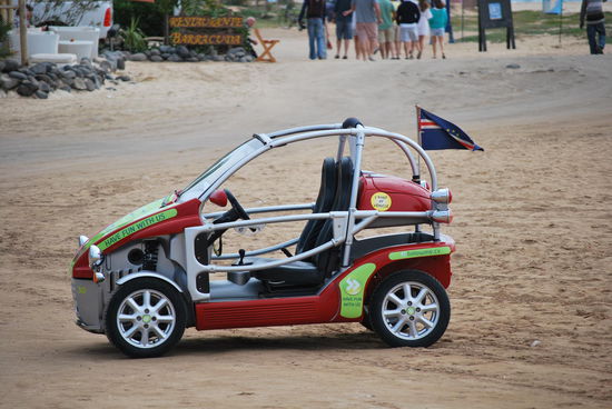 Solche Vehikel oder auch Quads kann man mieten und Spaß haben