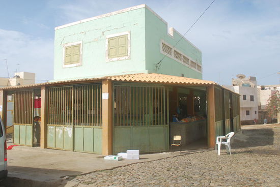 Der Lebensmittelmarkt von Espargos