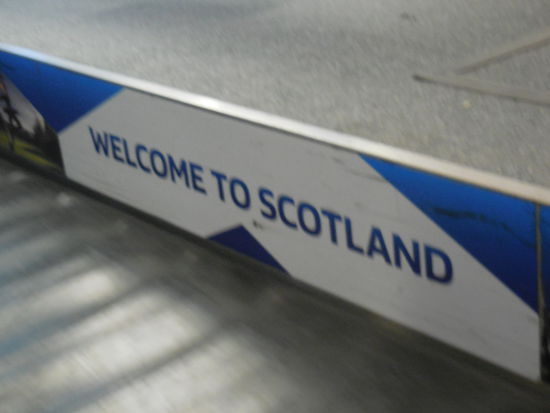 Yeah ! Nein, falsch: Ich lerne, "yes" heißt auf schottisch "ay".