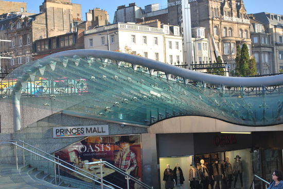 Einkaufsmall Princes Mall am Bahnhof