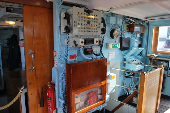 von der Technik her wirkt alles etwas old-fashioned...