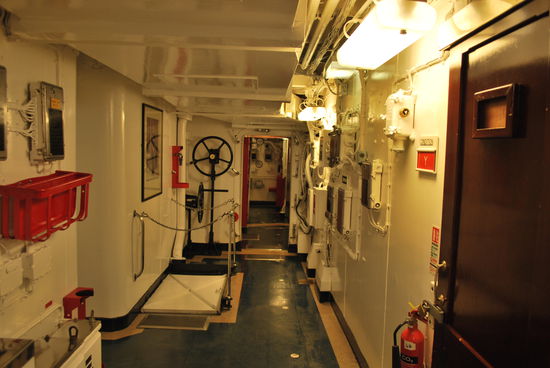 Das ist jetzt schon eine Abteilung, die sich normalerweise unterhalb der Kiellinie befindet.