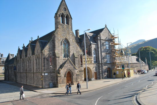 Die Queens´s Gallery am Holyrood Palace