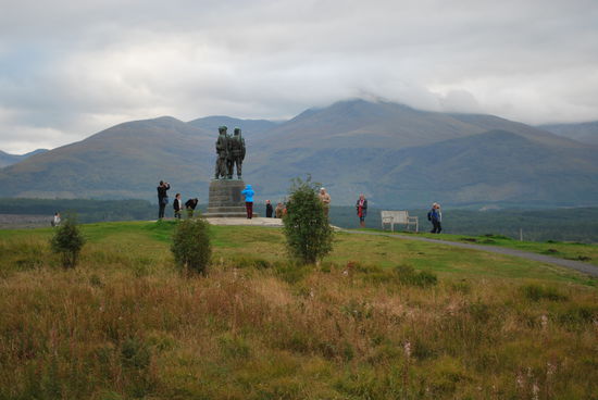 Nevis-Range im Hintergrund