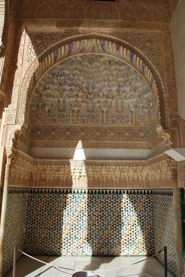 Das Interieur ist überall leer. Mobiliar nicht vorhanden, es wird teilweise im Palacio Carlos V. ausgestellt