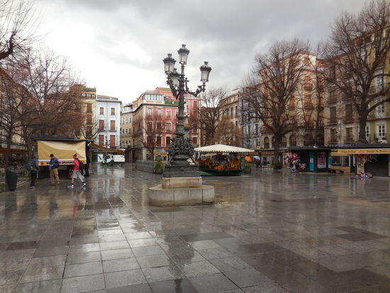Plaza Bib Rambla in Granada mal wieder im Regen...