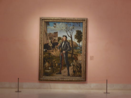 eigentlich darf man hier gar nicht fotografieren, aber ich bemerke es zu spät. Hoppala !