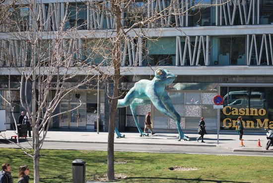 Das Frosch-Glück vor dem Eingang des Casino´s