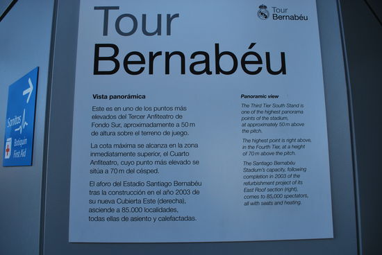 Der Weg durch das Stadion ist vorgegeben und kann nicht verlassen werden, verlaufen kann man sich also auch nicht...