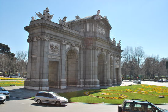 Einen "Triumphbogen" hat Madrid auch...