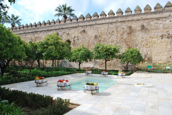 Córdoba steht echt für Blumenpracht und Gartenkunst
