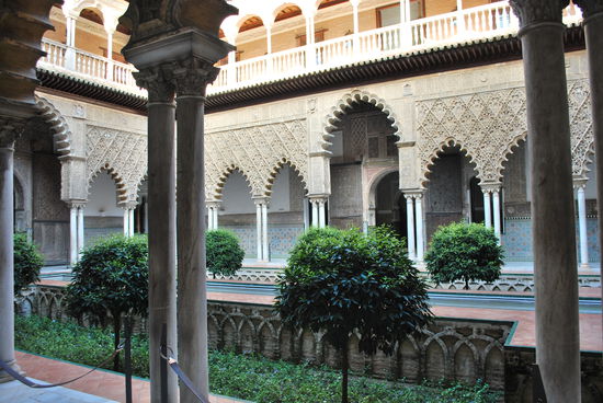 ...Säulen und Grün...