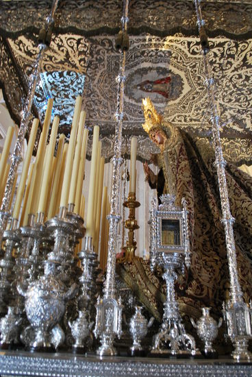 Das alles muss tonnenschwer sein !