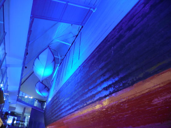 Fram ging erstmals 1893 mit Fridtjof Nansen auf große Fahrt in die Arktis. Sie ist der größte hölzerne "Eisbrecher", ever.