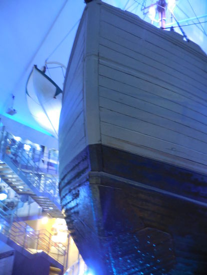 Eisbrecher sehen heute ganz anders aus, die sind natürlich jetzt nicht mehr aus Holz und haben einen viel breiteren Bug - Fotos von modernen Eisbrechern werden noch folgen in diesem Reisebericht !