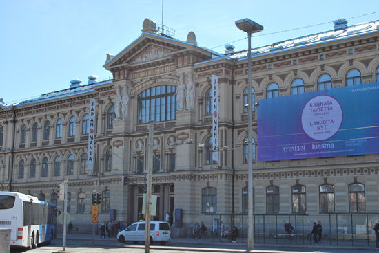 Ateneum von vorne auf dem ....