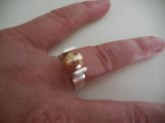 das gute finnische Schmuckstück...ziert meine Wurstfinger...