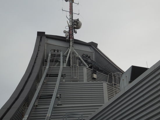 Blick hoch zur Antenne, nee King Kong hängt nicht dran...