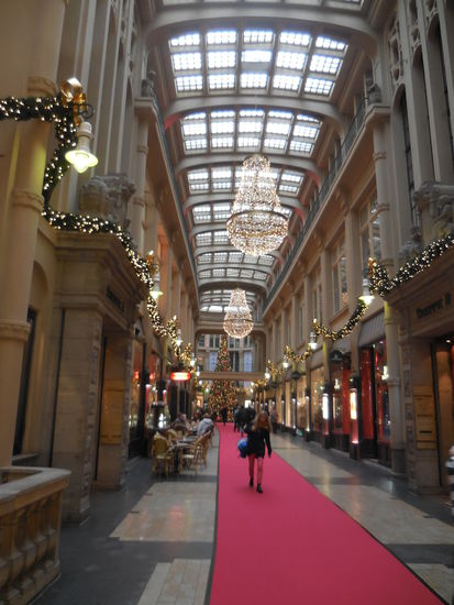 Auf dem roten Teppich in der Mädler-Passage