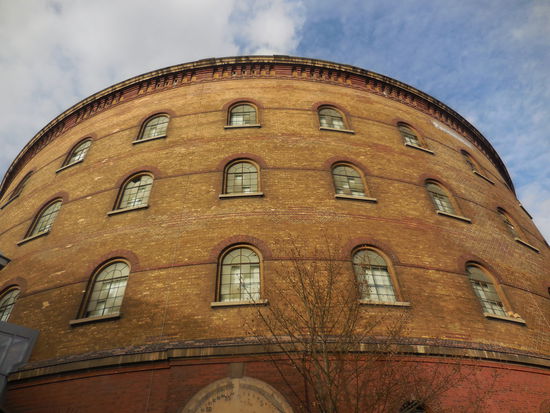 Kreisrunder Ziegelbau - ehemals ein Gaswerk