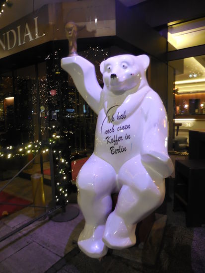 Ich habe auch - immer - einen Koffer in Berlin.