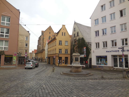 Gähnende Leere, aber so sieht es sonntags vormittags auch in meiner Heimatstadt Flensburg aus...