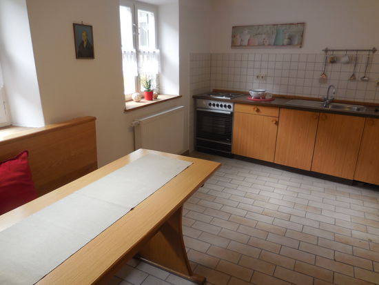 Die Wohnungen im Untergeschoss haben fast alle einen kleinen Garten und die im Obergeschoss einen Speicher.